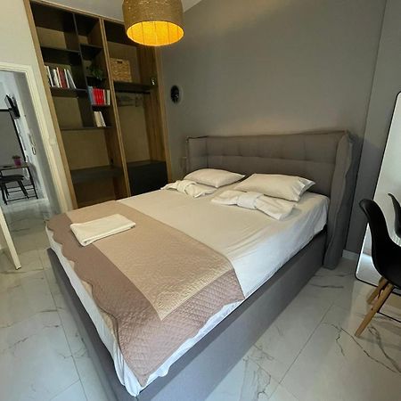 Anais Apartment Preveza Exteriör bild