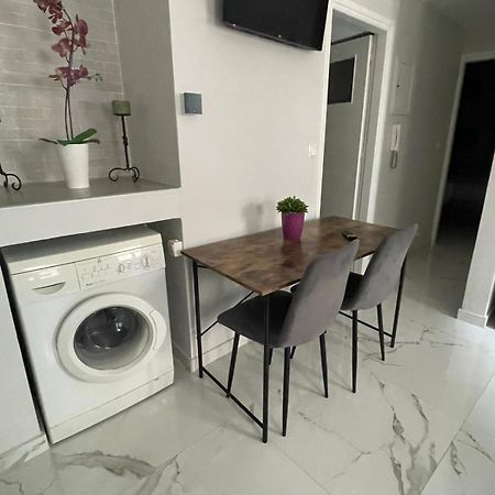 Anais Apartment Preveza Exteriör bild